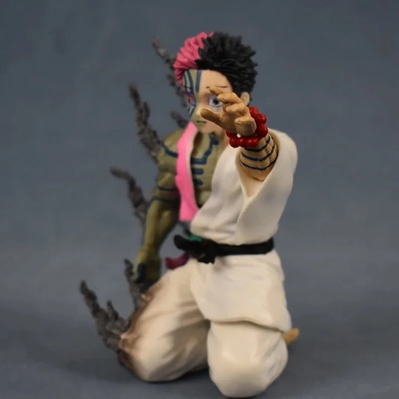 Demon Slayer – Figura Akaza (Luna Superiore Tre) in Posa Inginocchiata | Final Confession Ver. | Da Scrivania