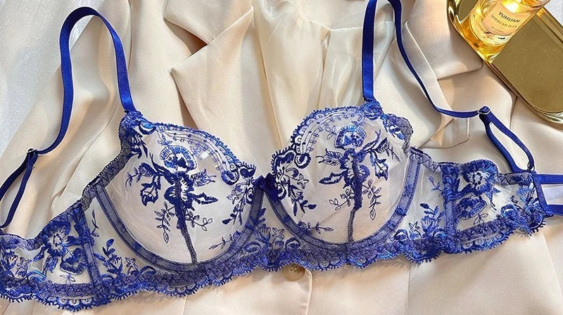 Set Lingerie YUQI con Ricamo Floral Trasparente