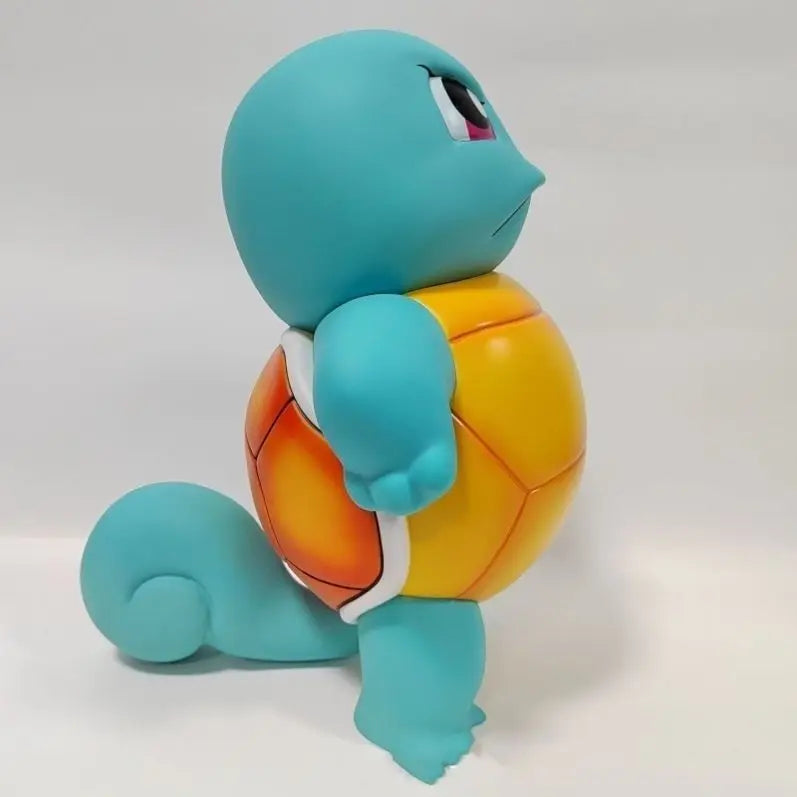 Statuetta Squirtle Tsundere con Poké Ball Bandai – Figurina in Plastica, Decorazione Auto e Scrivania, Idea Regalo Pokémon