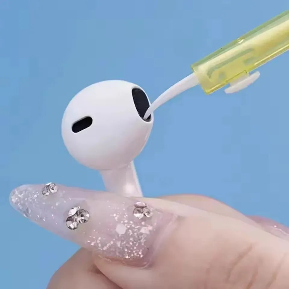 Kit retrattile per pulizia porte di ricarica
