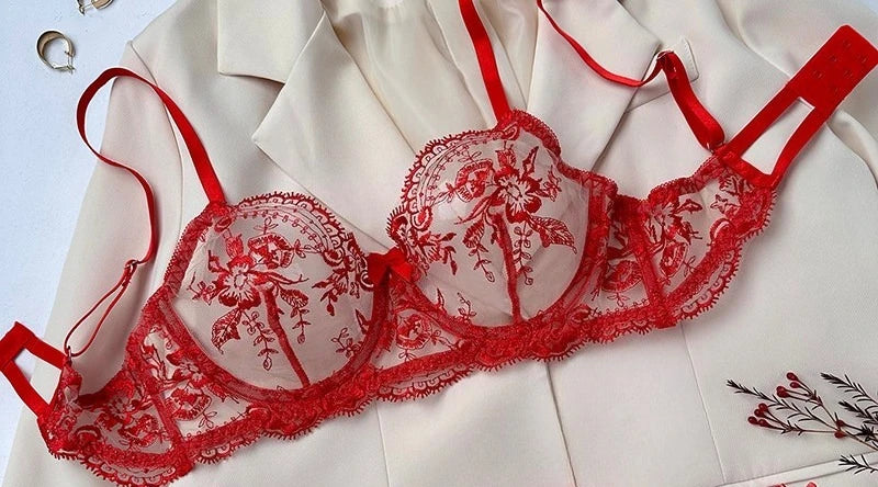 Set Lingerie YUQI con Ricamo Floral Trasparente