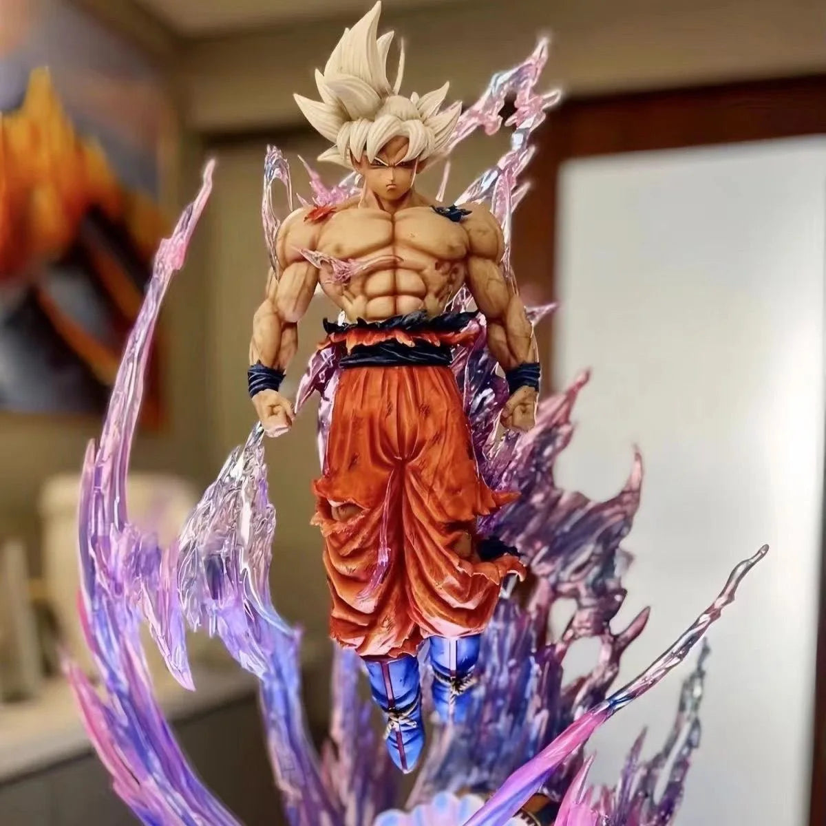 Action Figure Goku Ultra Istinto – Dragon Ball Z | Statua in PVC 24cm da Collezione
