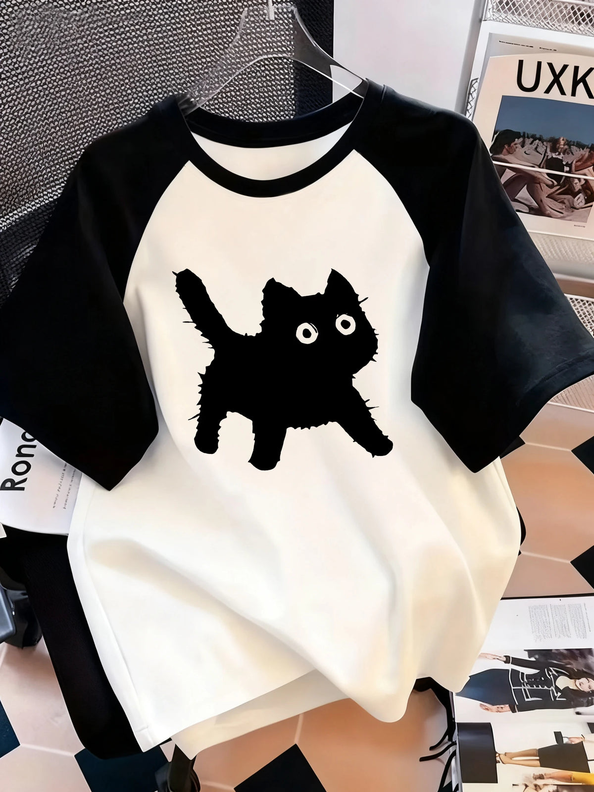 T-Shirt Donna Kawaii con Stampa Gatto Nero Retro – Collo Rotondo, Manica Corta, Stile Casual Estivo