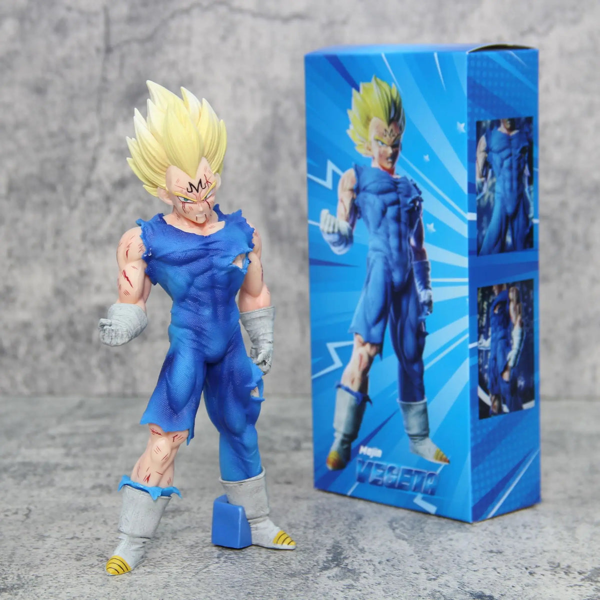 Dragon Ball Z Super Saiyan – Figura Principe Vegeta in Posa, Modello Anime da Collezione