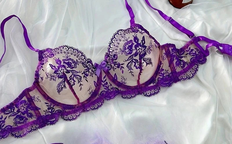Set Lingerie YUQI con Ricamo Floral Trasparente