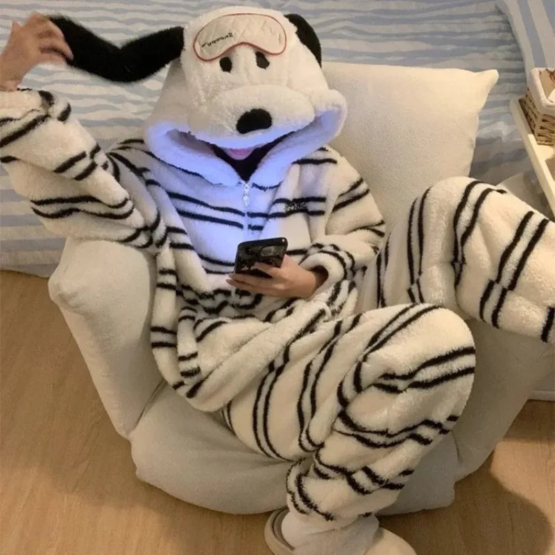 Pigiama Invernale con Cappuccio – Cucciolo Cartoon, Pile di Corallo, Taglie Forti | Caldo e Comodo