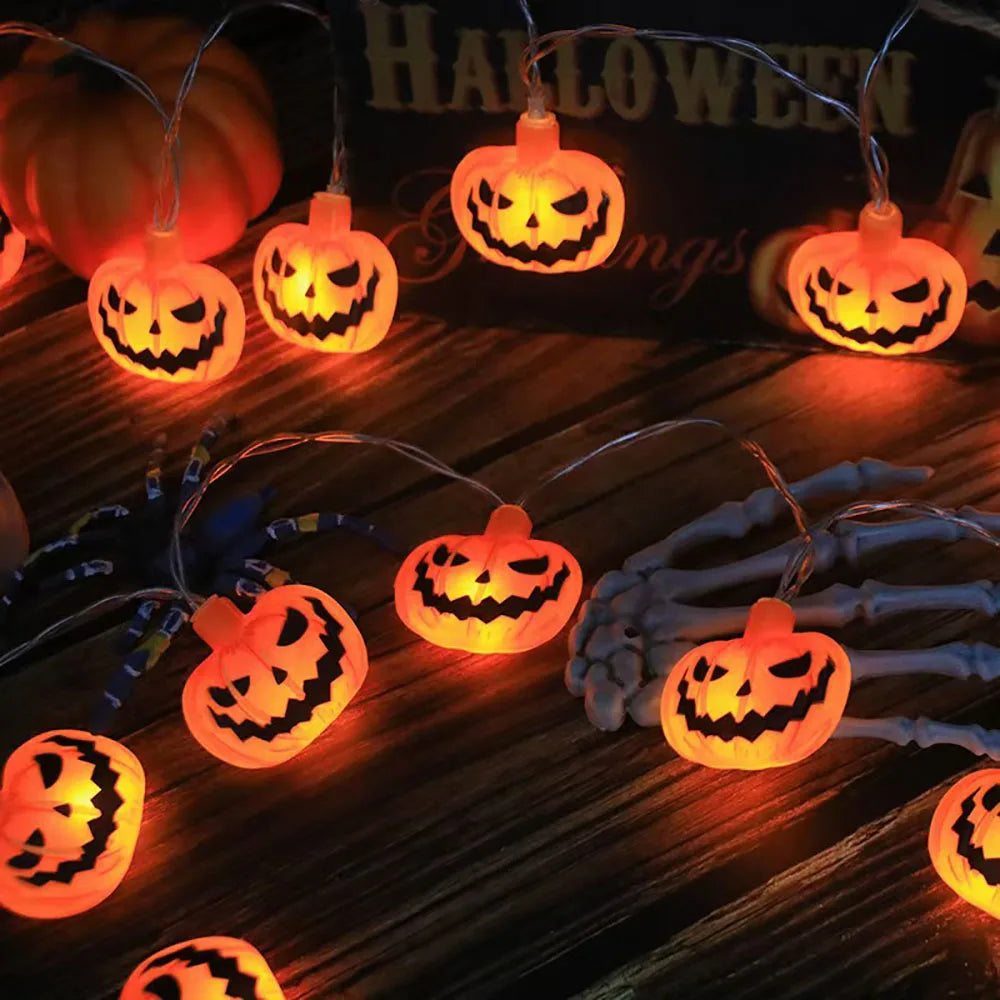 Catena luminosa LED Halloween con zucche e fantasmi