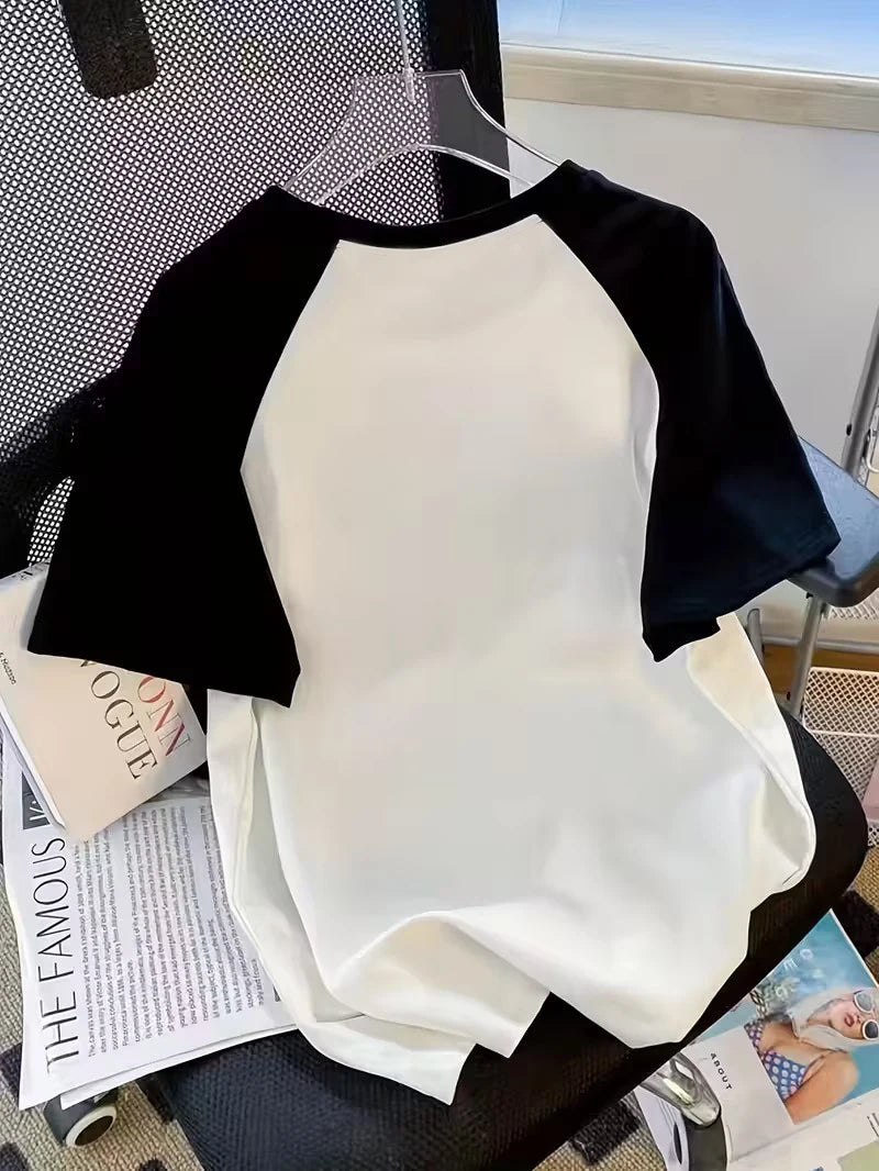 T-Shirt Donna Kawaii con Stampa Gatto Nero Retro – Collo Rotondo, Manica Corta, Stile Casual Estivo
