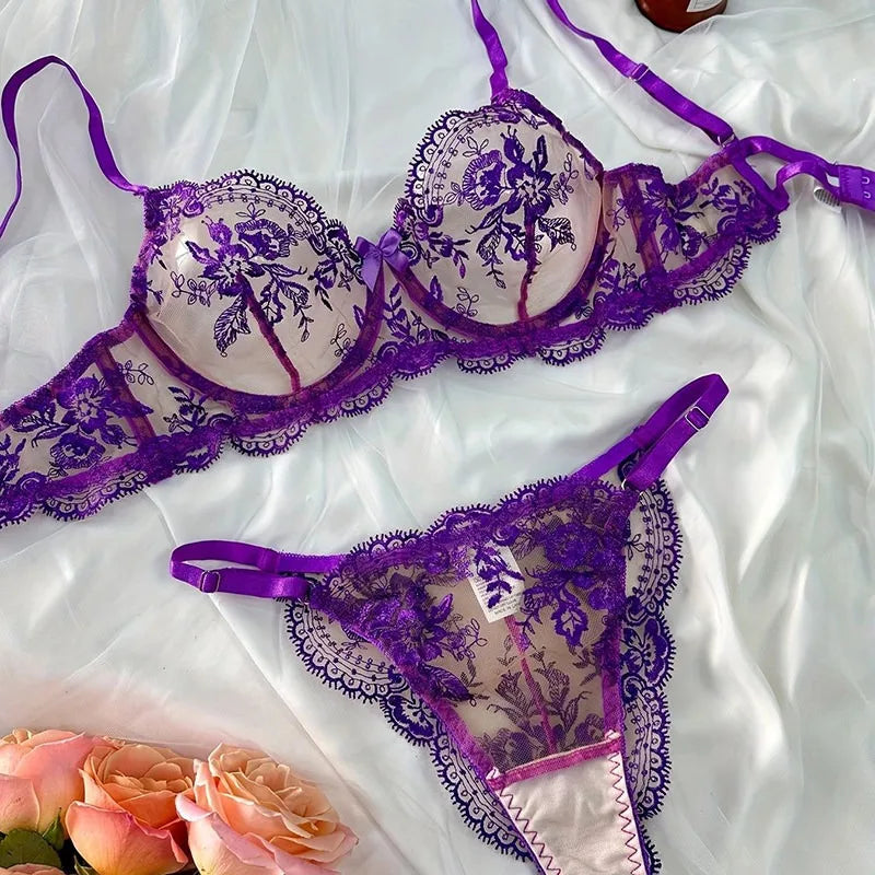 Set Lingerie YUQI con Ricamo Floral Trasparente