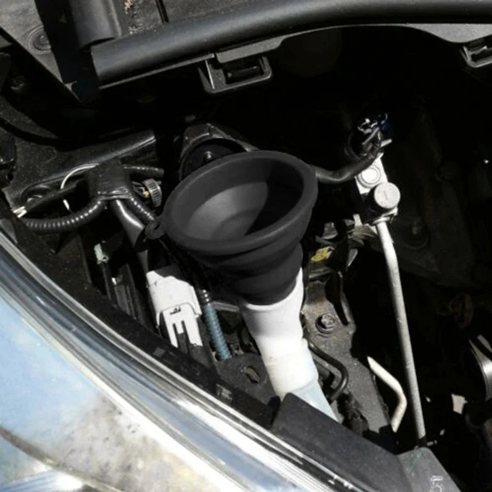 Imbuto Universale Pieghevole in Silicone per Auto – Per Olio Motore, Carburante, Liquidi – Compatto e Resistente al Calore