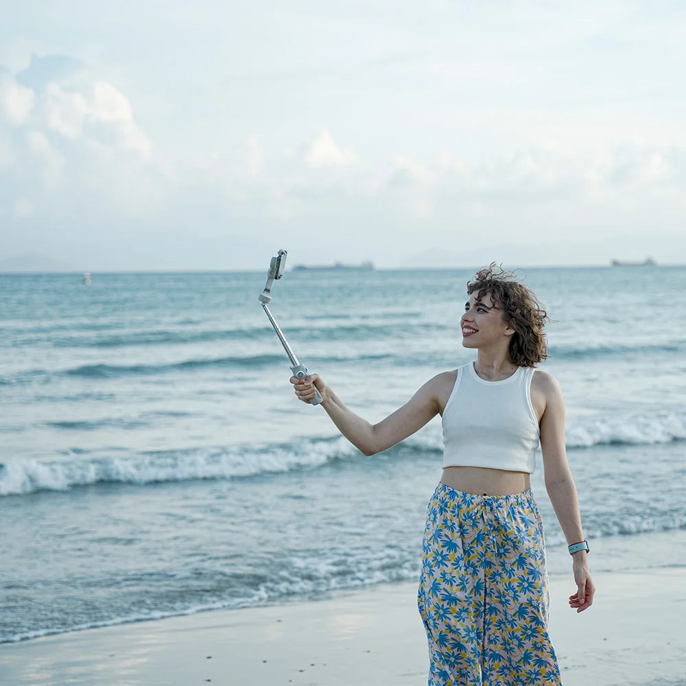 Gimbal FeiyuTech VB4 per smartphone con asta selfie