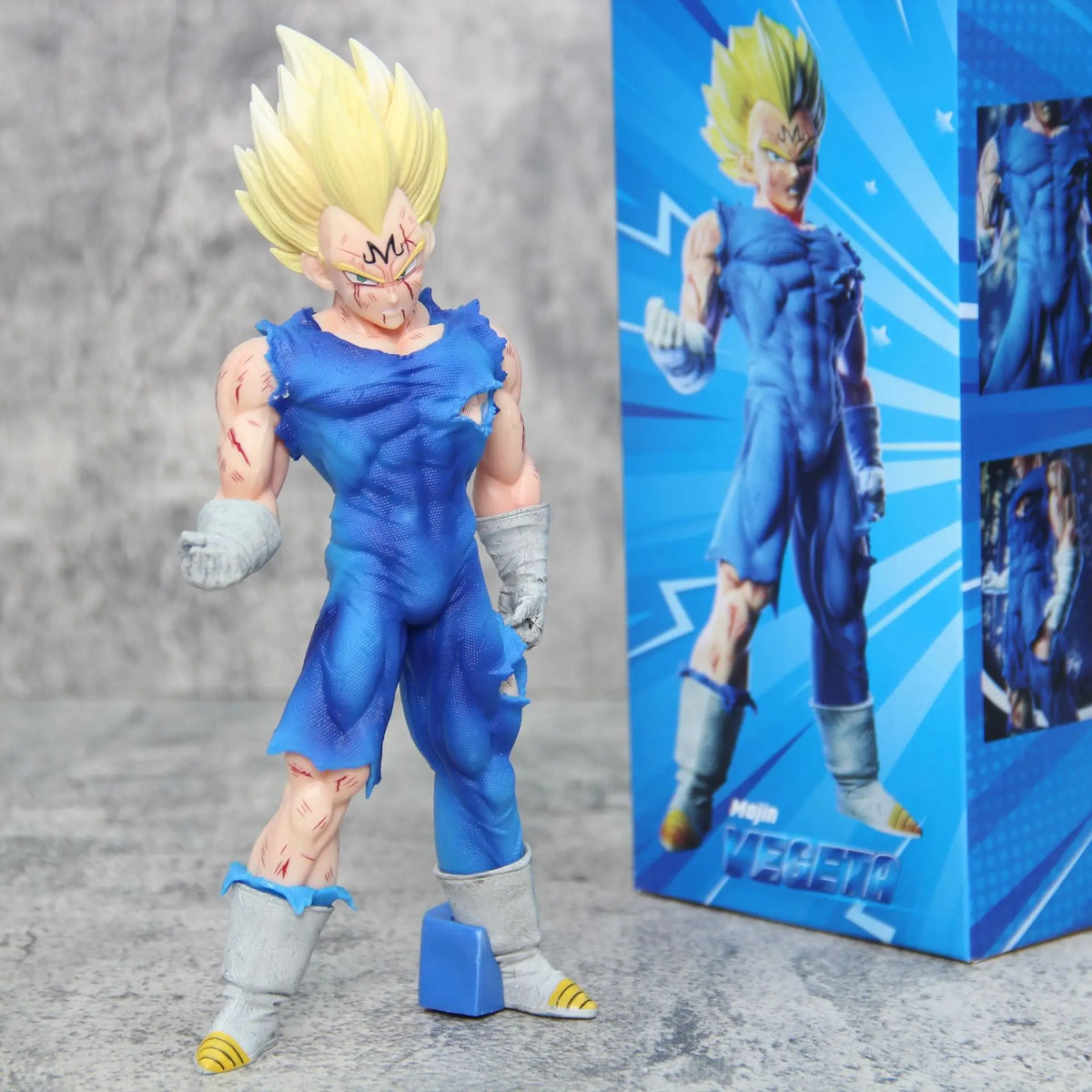 Dragon Ball Z Super Saiyan – Figura Principe Vegeta in Posa, Modello Anime da Collezione