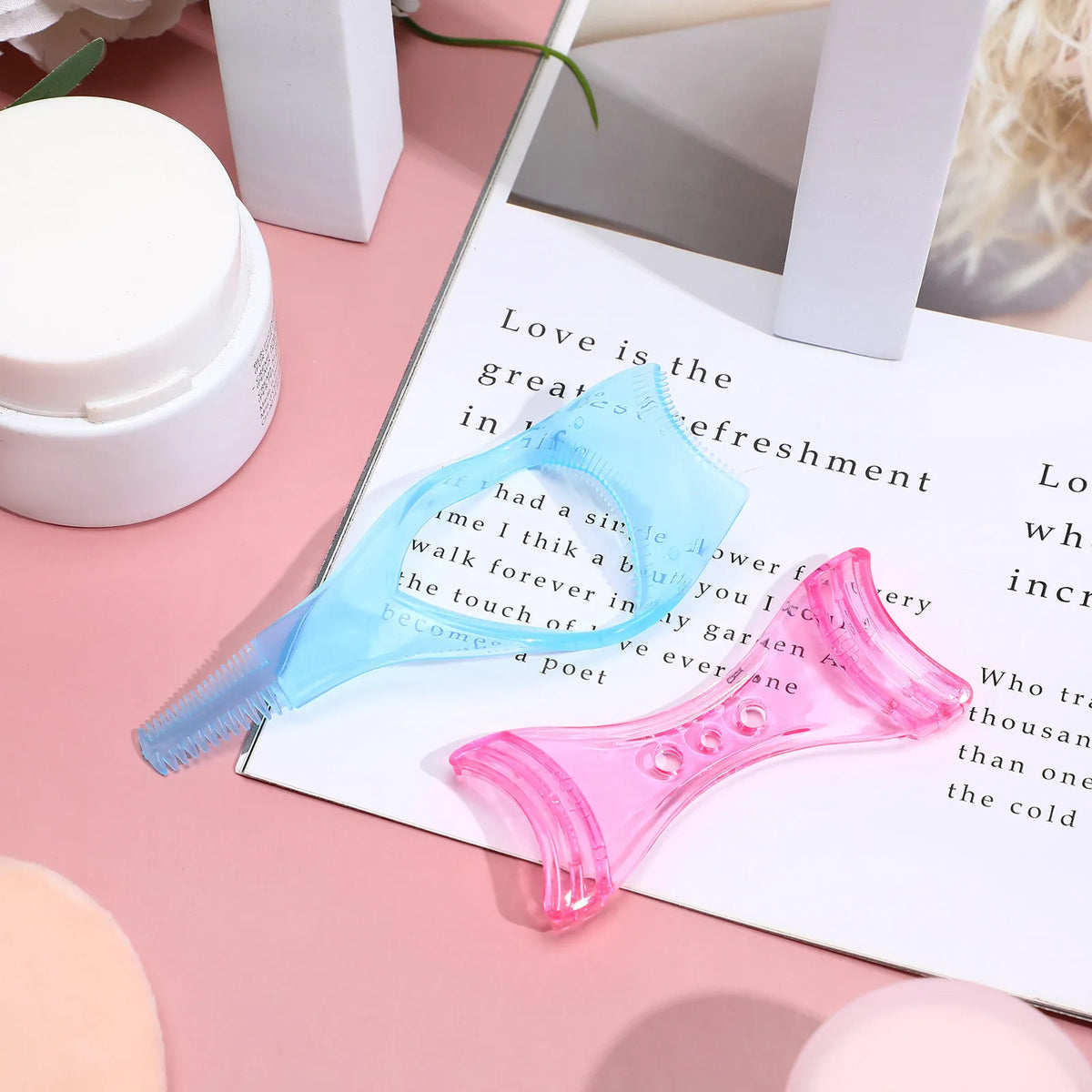 Kit Accessori Makeup – Mascara Shield, Stencil Eyeliner e Pettine Applicatore Ciglia